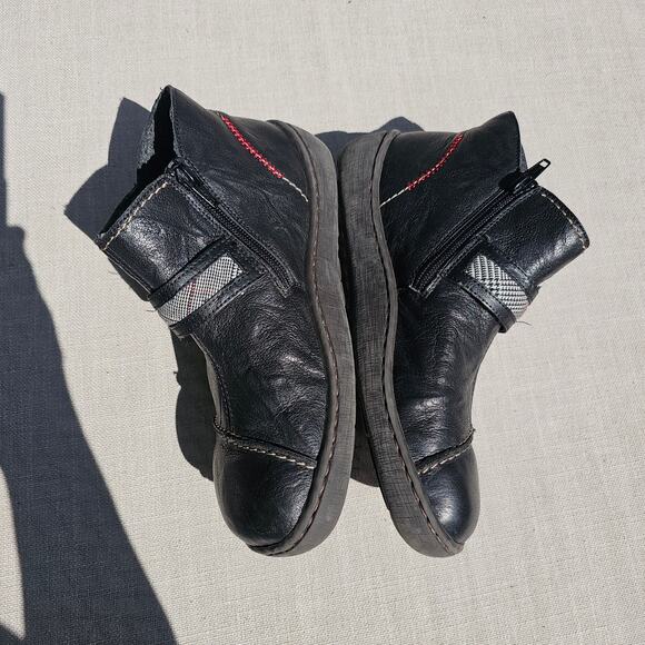 Rieker Black, Red Contrast Trim, Casual Ankle Boot Button Detail Zipper Size 39 - Picture 4 of 11